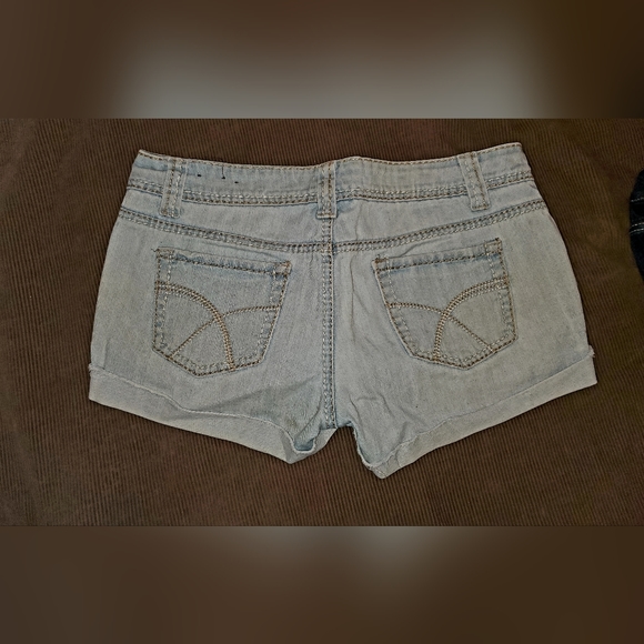 Jean shorts - Picture 2 of 3